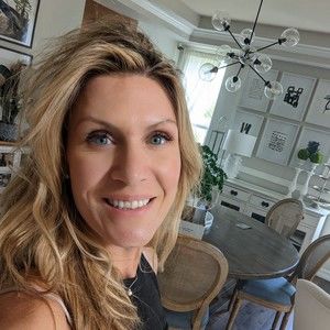 Meet your Posher, Darcy